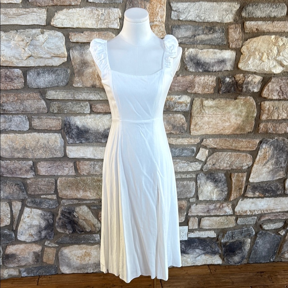 White Sleeveless Dress